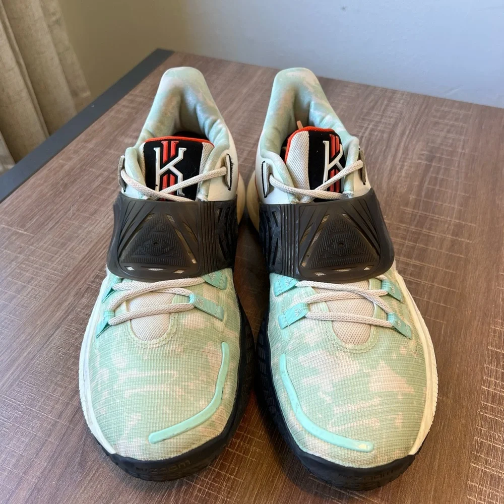 Size 12 Nike Kyrie Low 3 Sail‎ Team Orange 2021 Shoes Sneakers Basketball